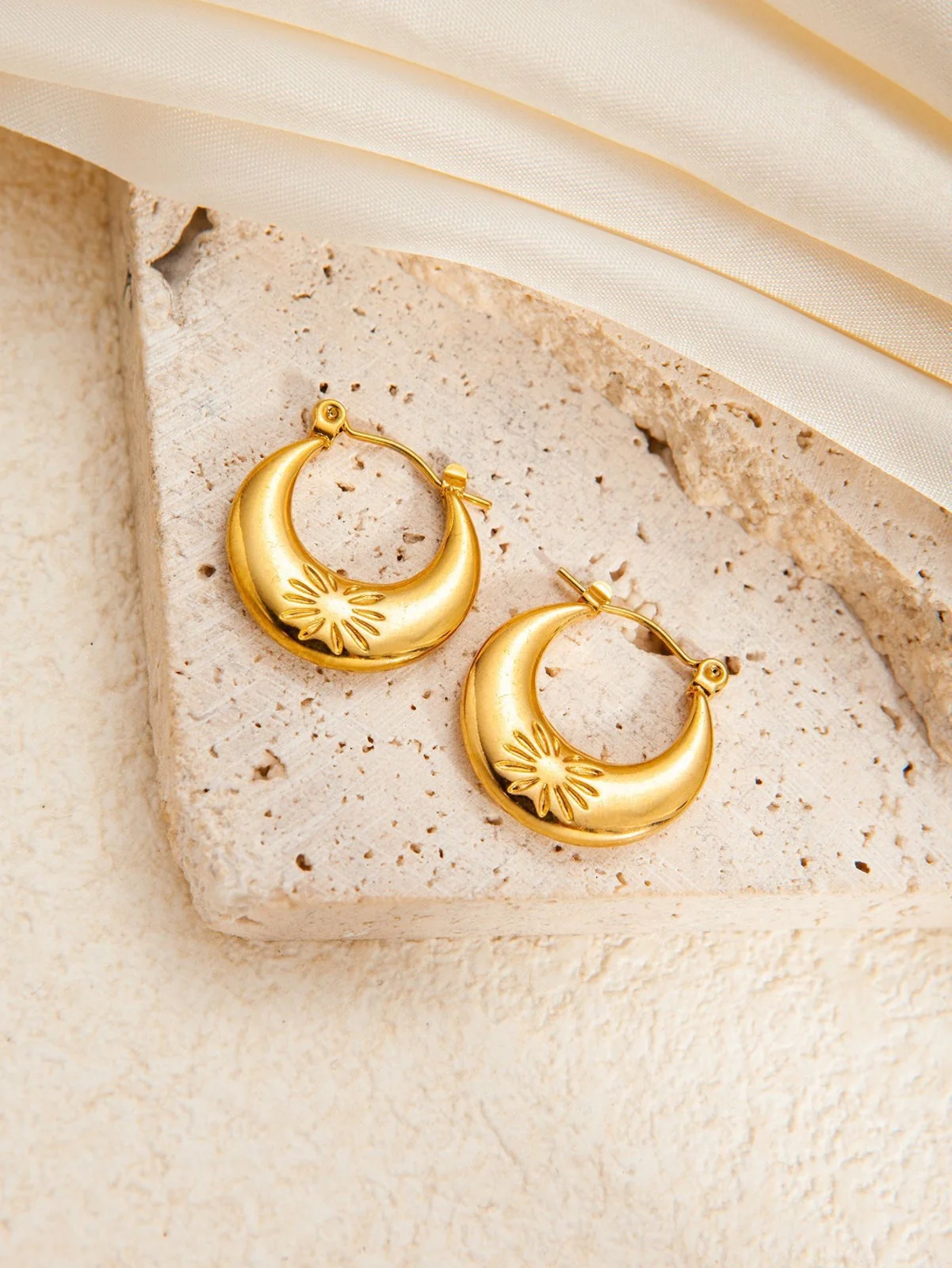 Golden Ember Earrings - Image 2