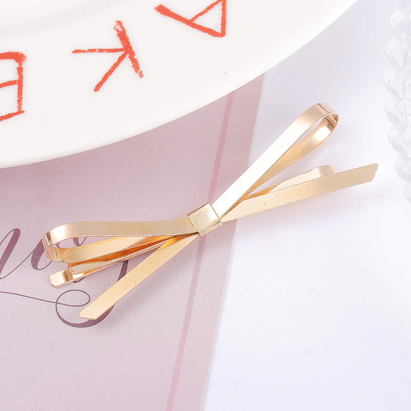 Golden Glimpse Hair Clip - Image 2