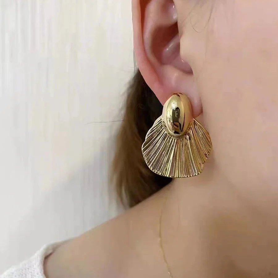Golden Goddess Textured Earrings - Image 3