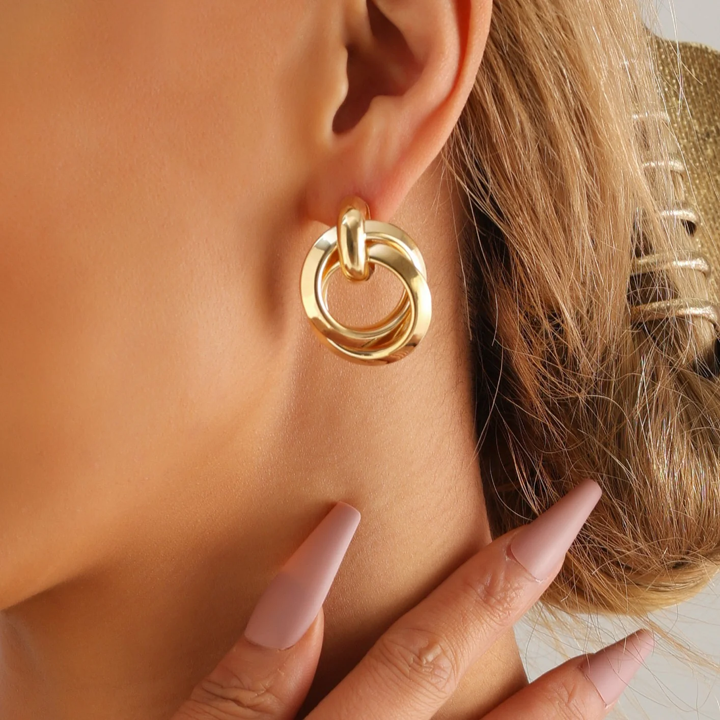 Golden Heiress Earrings - Image 3