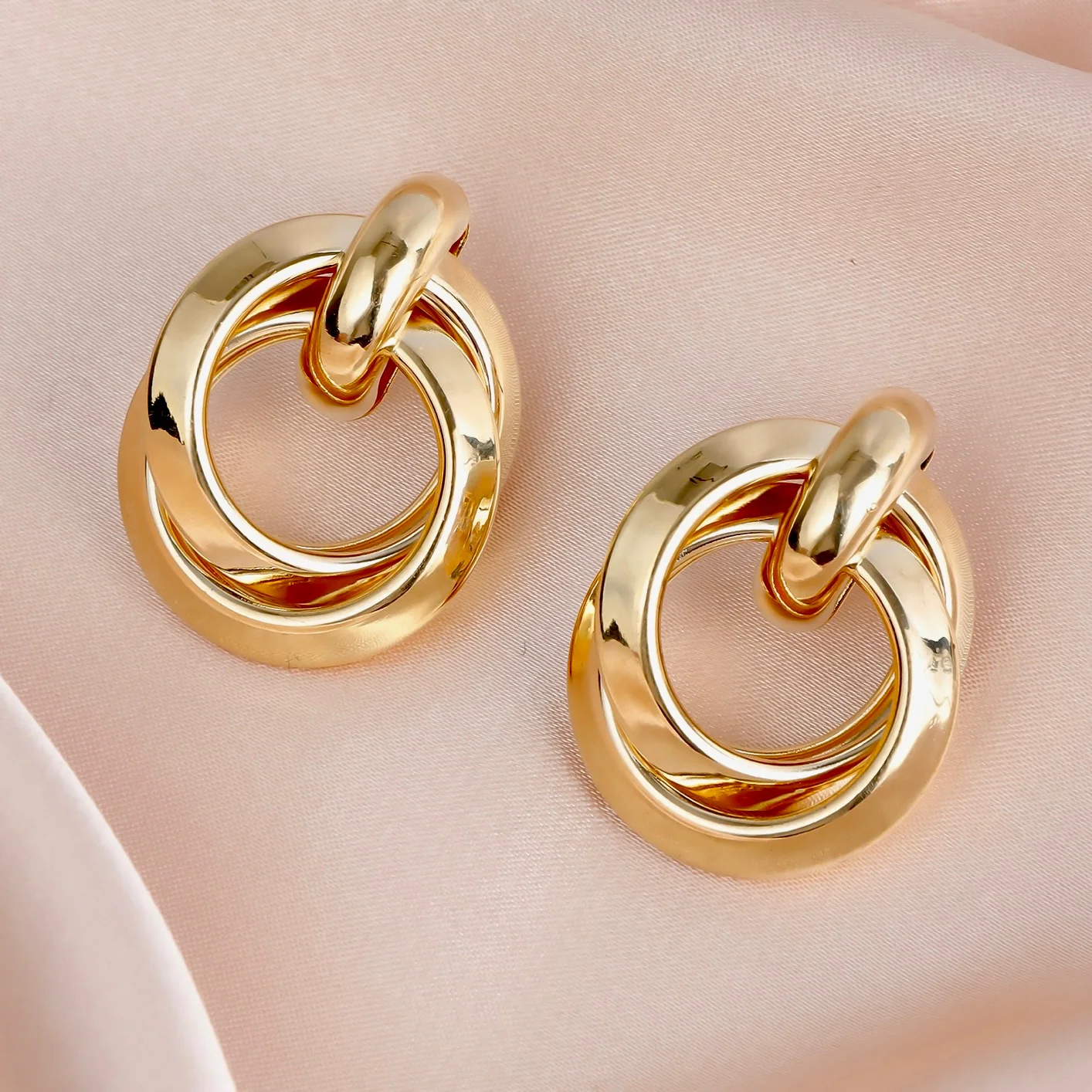 Golden Heiress Earrings - Image 4