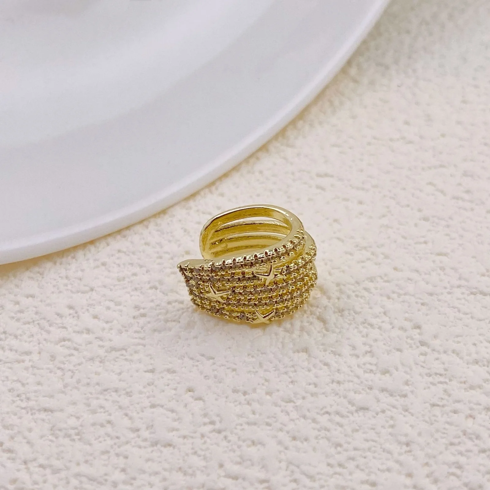 Golden layers Ear-cuff (single piece) - Image 2