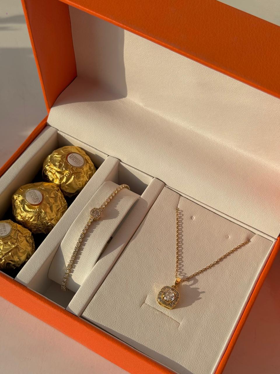 Golden Romance Hamper - Image 3