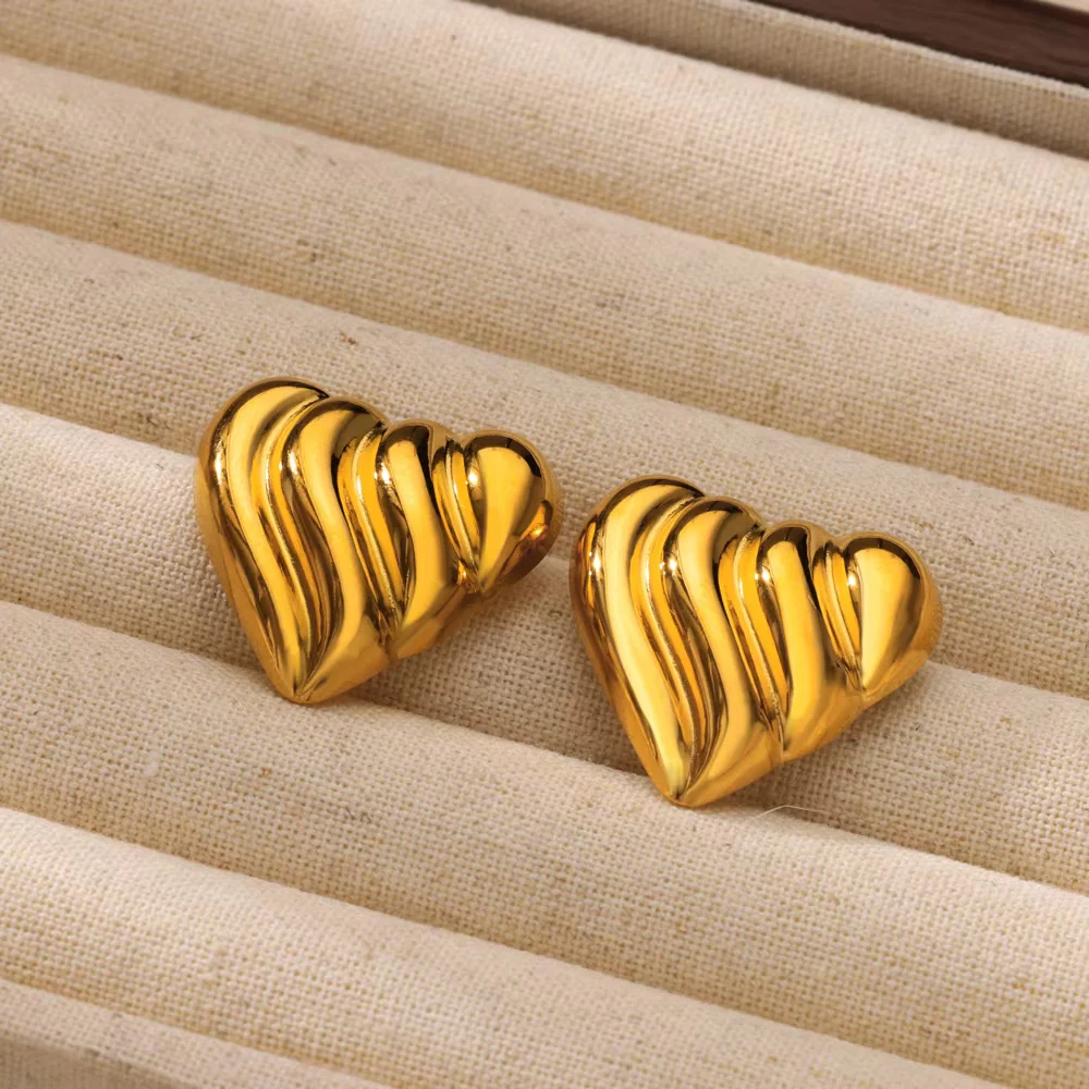 Golden Romantics Heart Earrings - Image 3