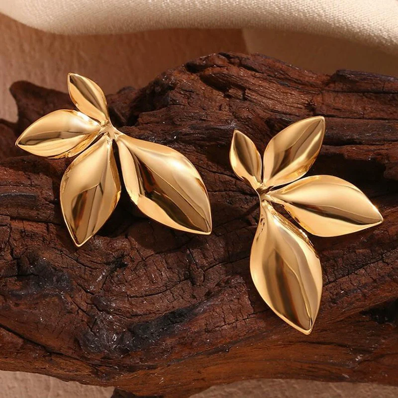 Golden Vines Earrings - Image 3