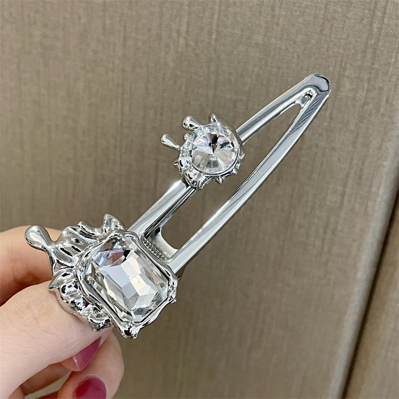 Gothic Angel Hair Clip - Image 3