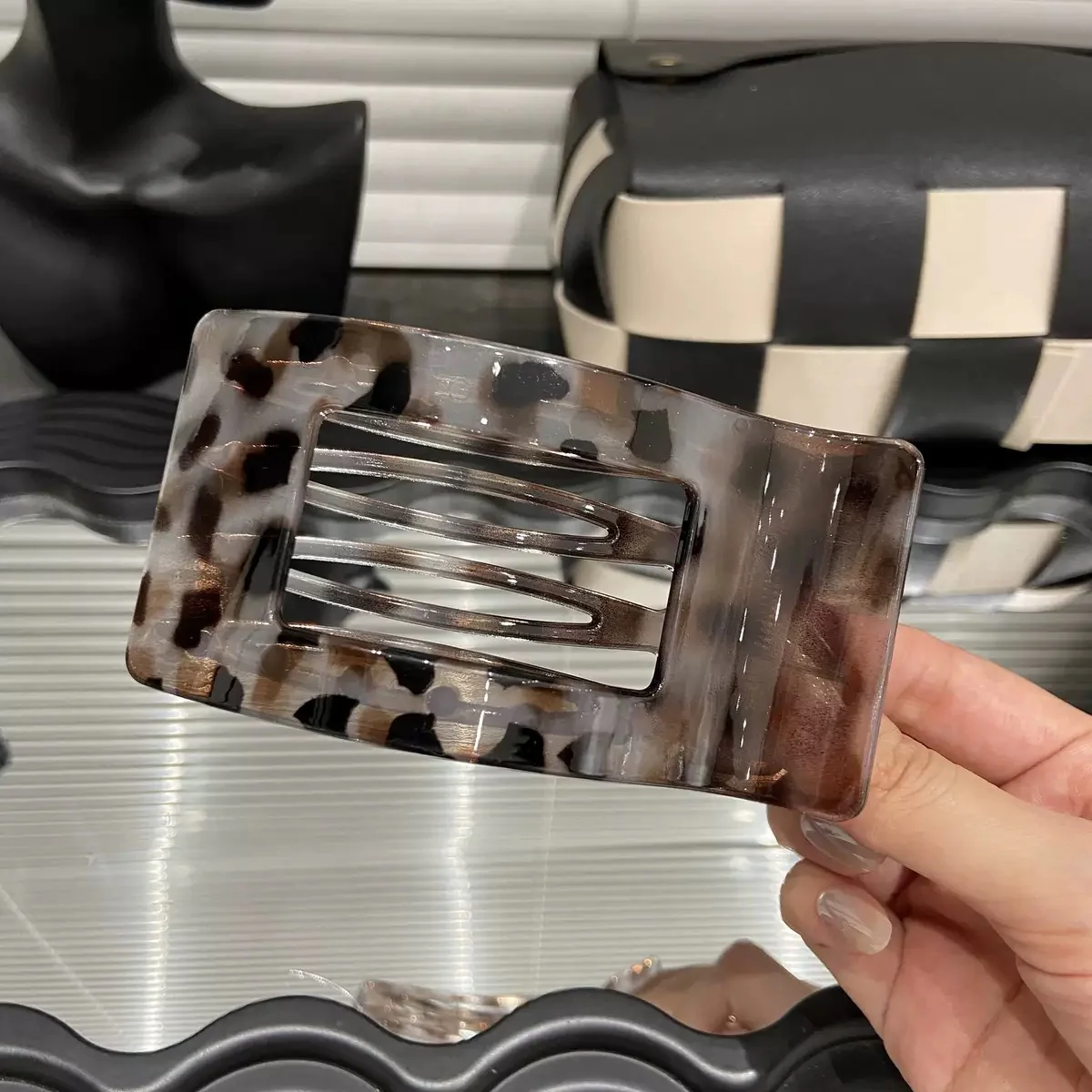 Haute Leopard Claw Clip 2.0 - Image 3