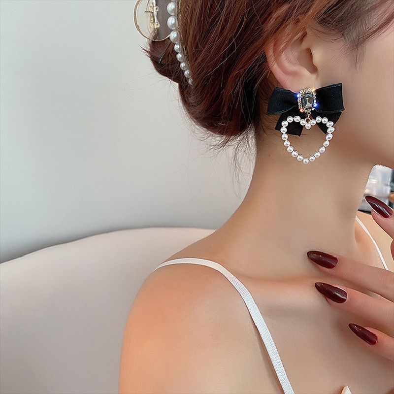 Heart Bow Princess Earrings - Image 2