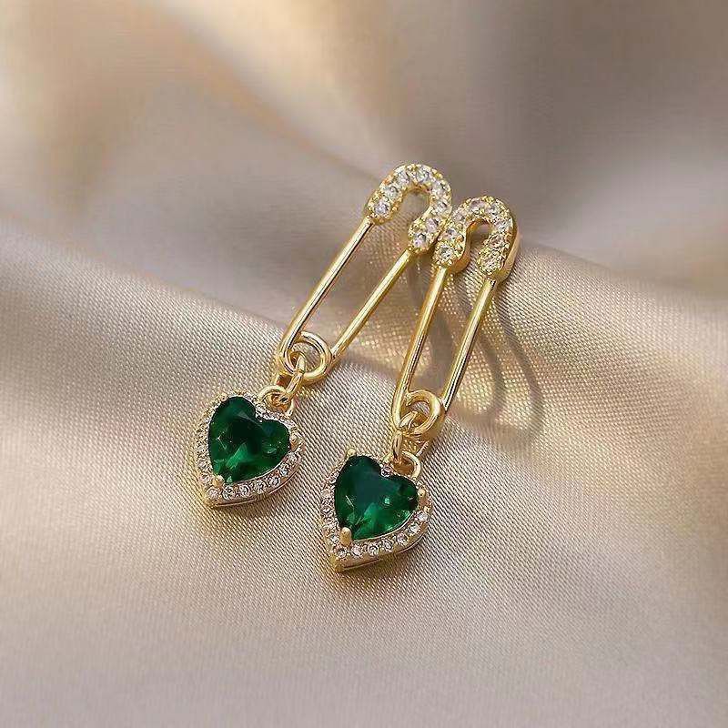 Heart Dangling Safetypin Earrings