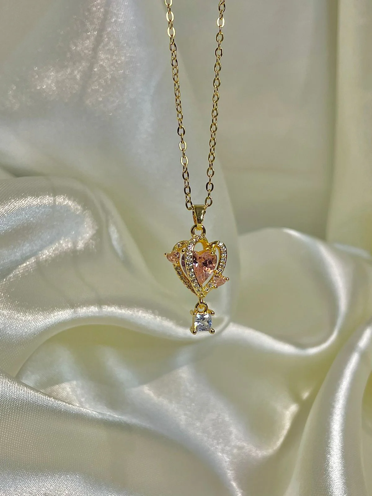 Heart Of Angel Necklace- Pink - Image 3