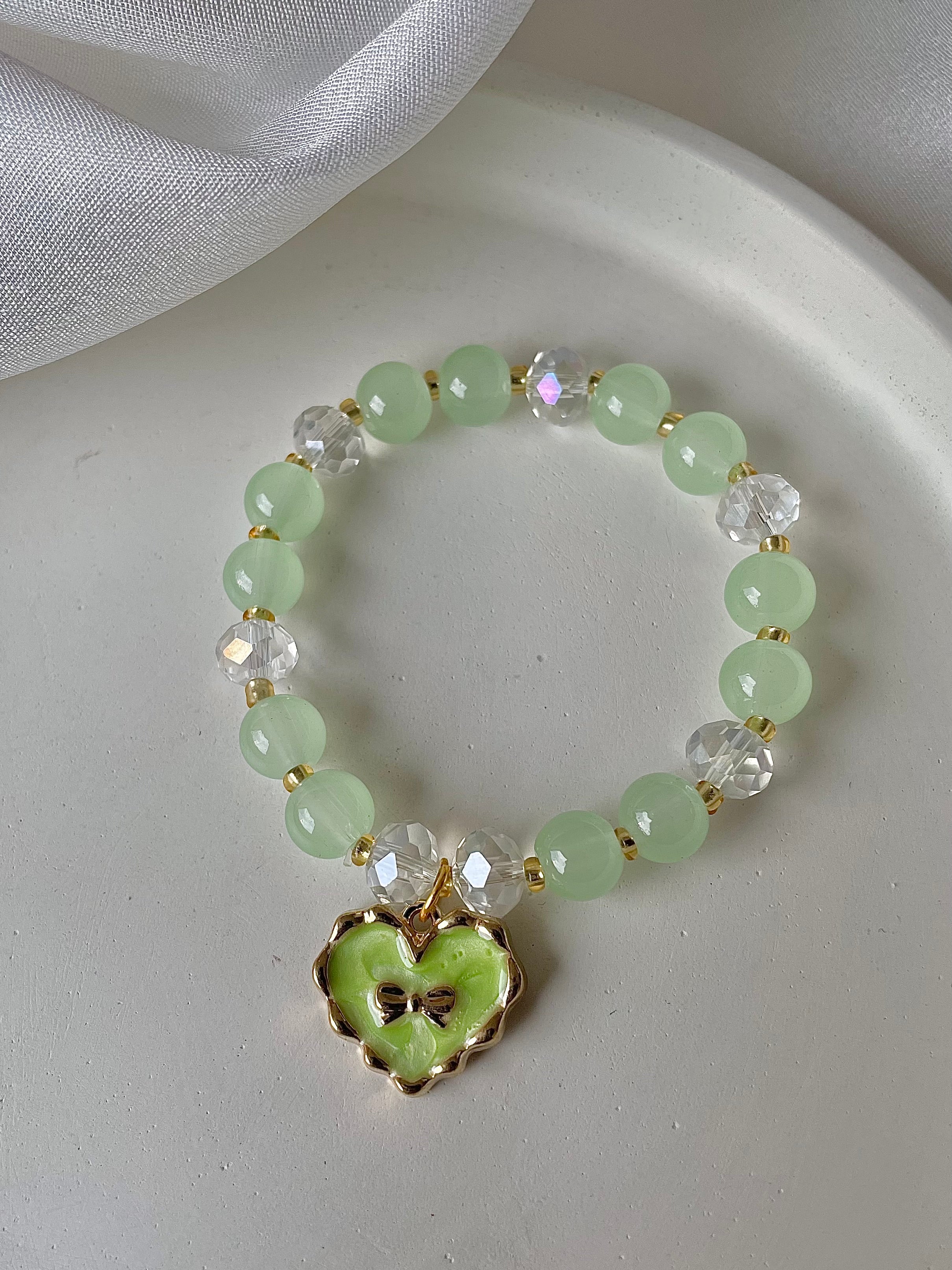 Heart of Bow Bracelet- green - Image 3