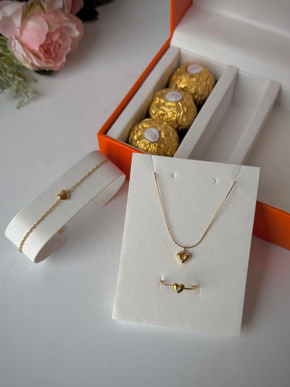 Heart of Gold Indulgence Gift Hamper - Image 3