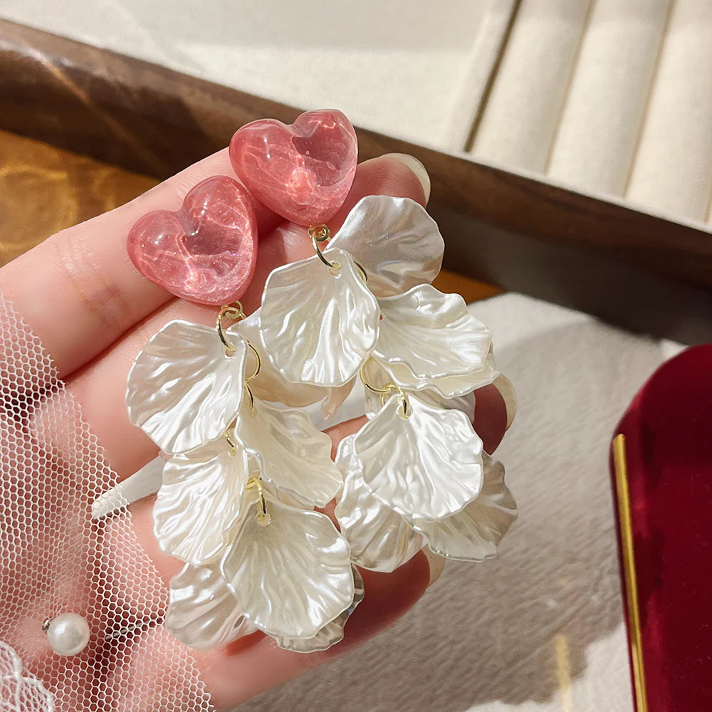 Heart of Haze Earring - Image 3