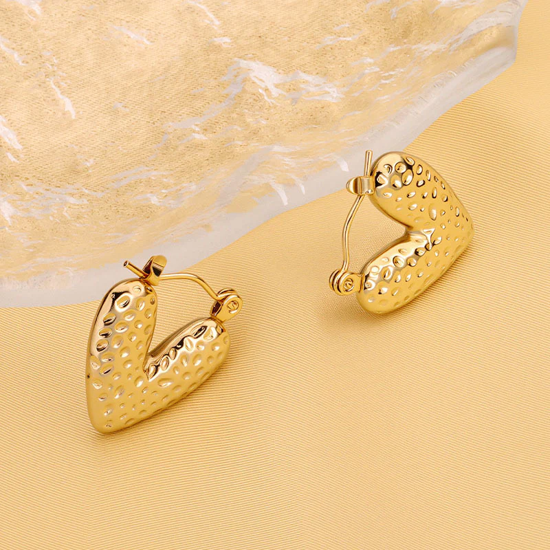 Heart-throb Textured Earrings - Image 3