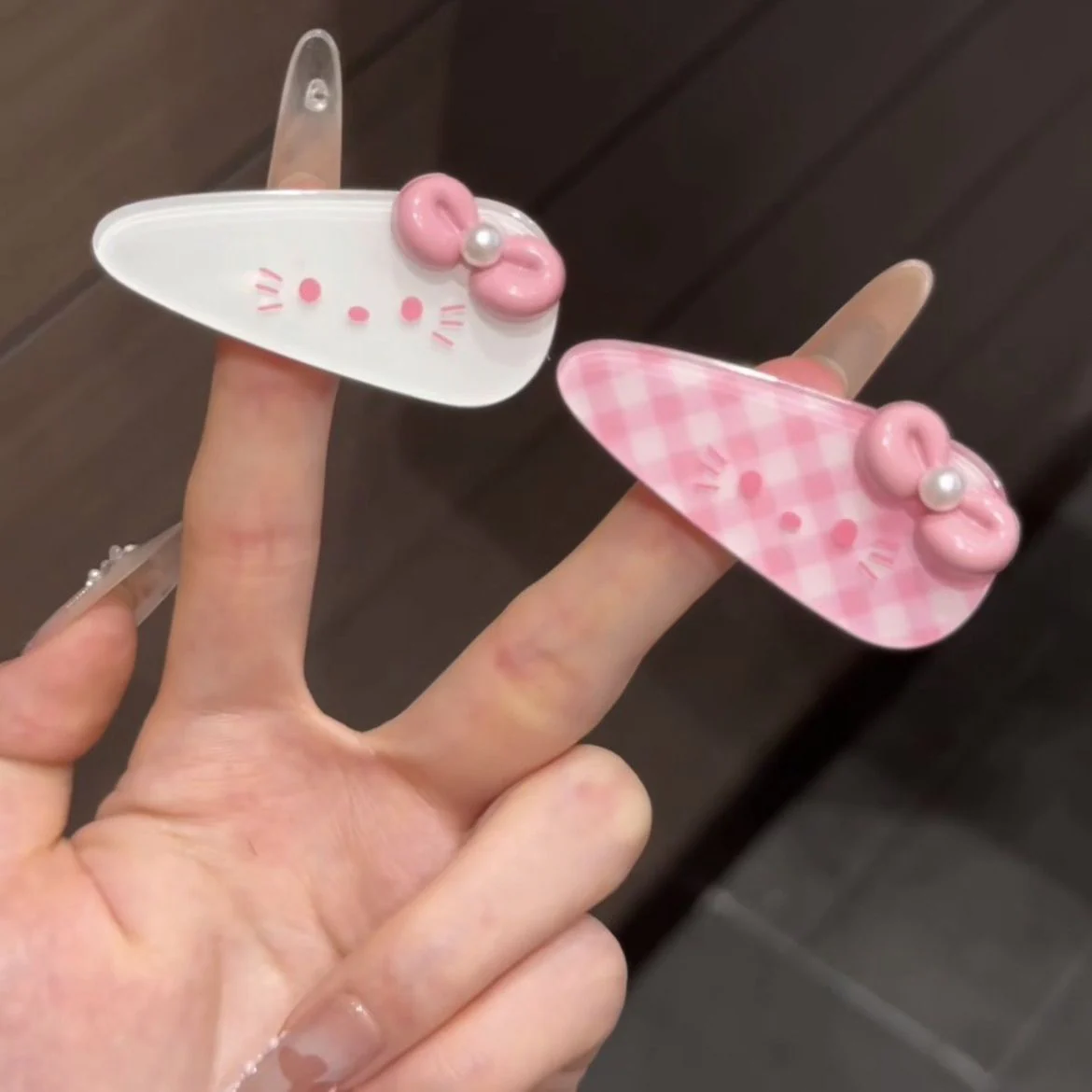 Hello Kitty Cutesy Hair Clip - Image 3