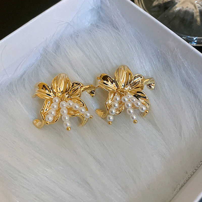Honey Petal Pearl Earrings - Image 7