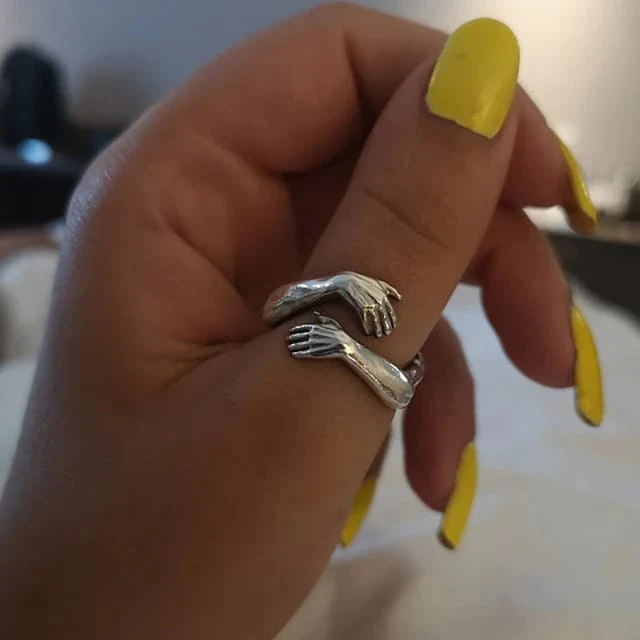 HUG ME RING