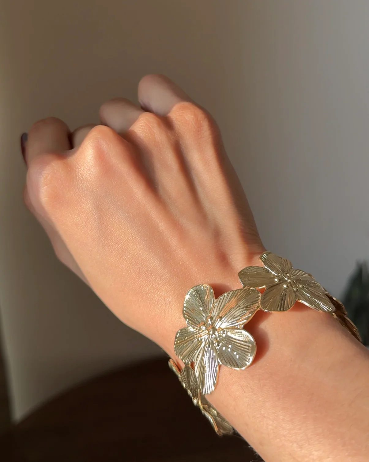 Hydrangea Cutout Handcuff - Image 5