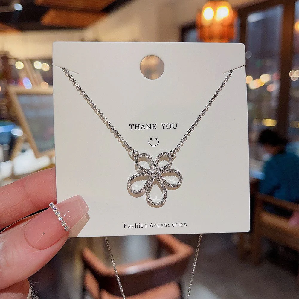 I’m Daisy Flower Necklace - Image 5