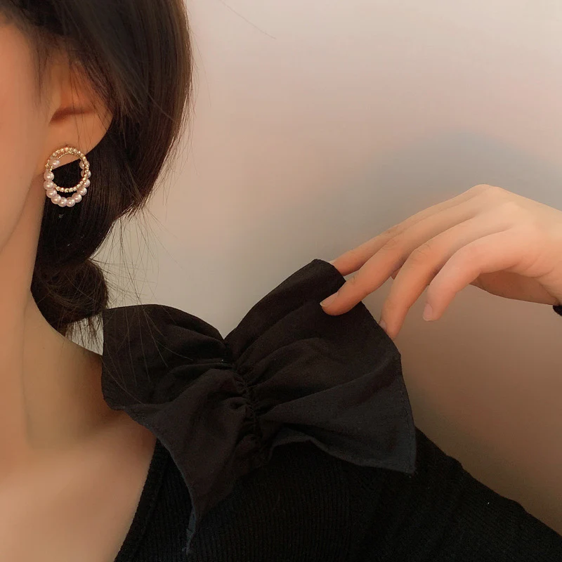 I’m exquisite! Pearl Earring - Image 3