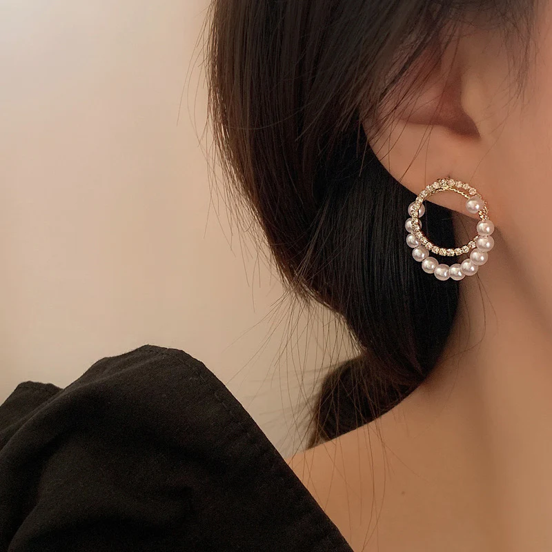 I’m exquisite! Pearl Earring - Image 4