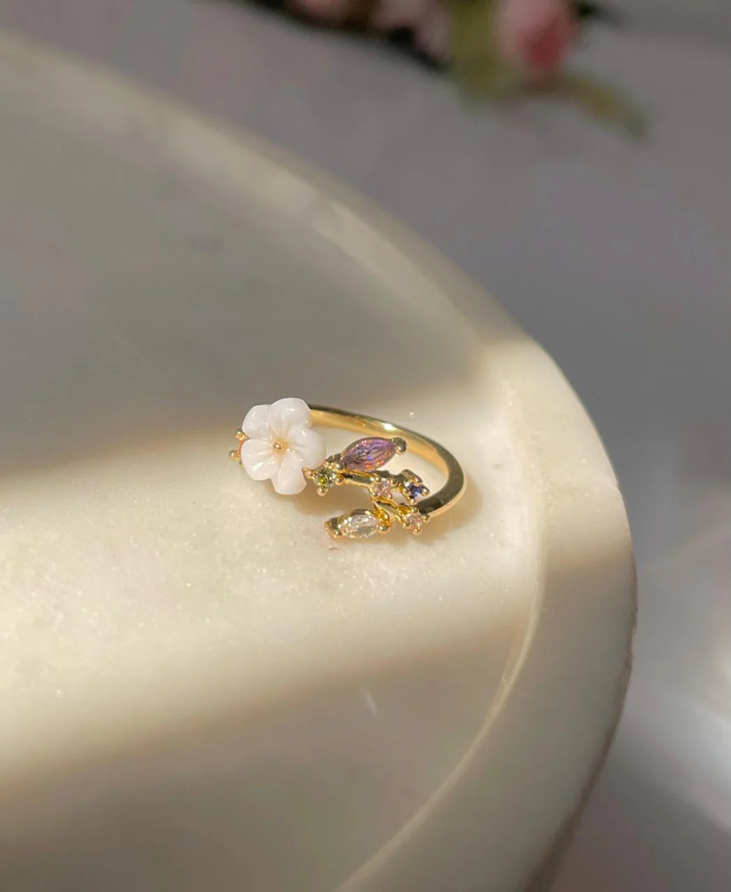 In a floral world! Ring
