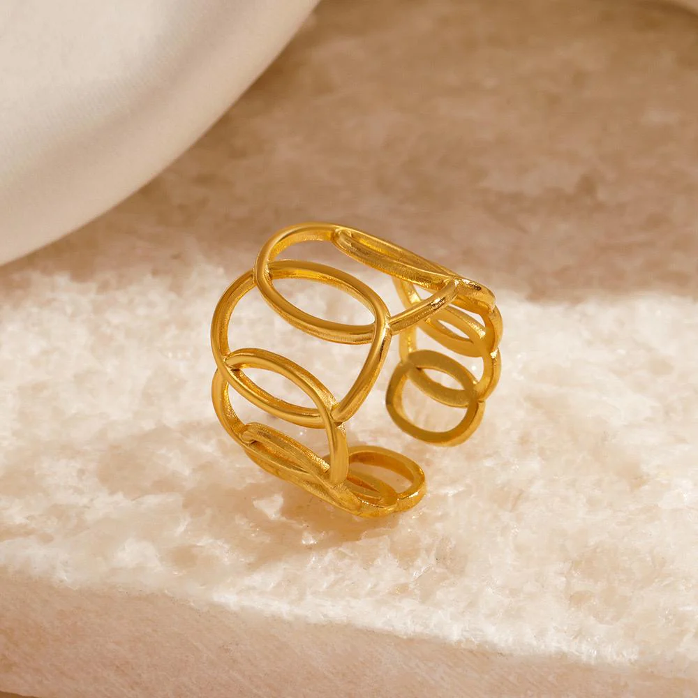 Interlooped Glow Gold Ring - Image 5