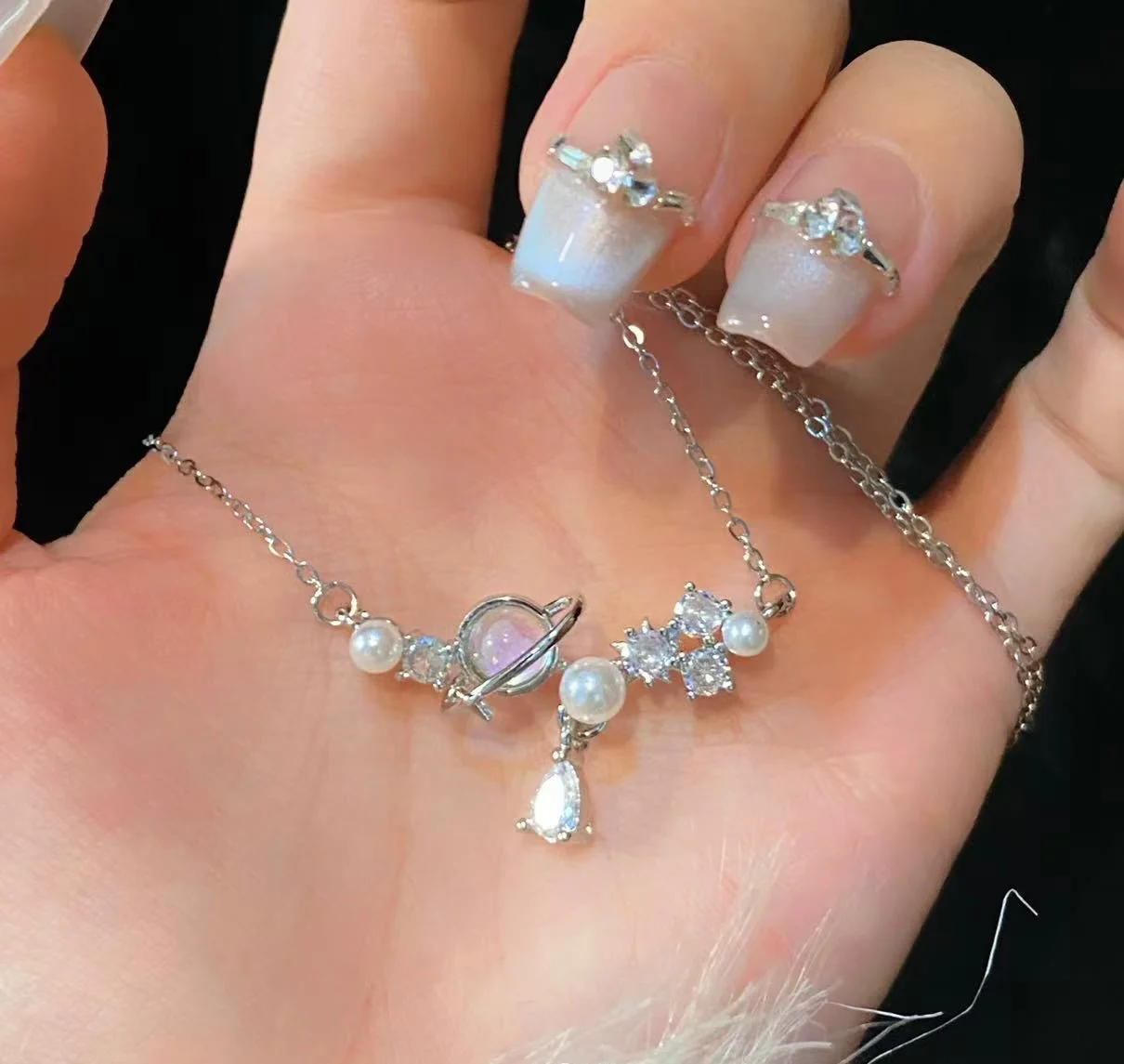 Interstellar Pearly Necklac - Image 3