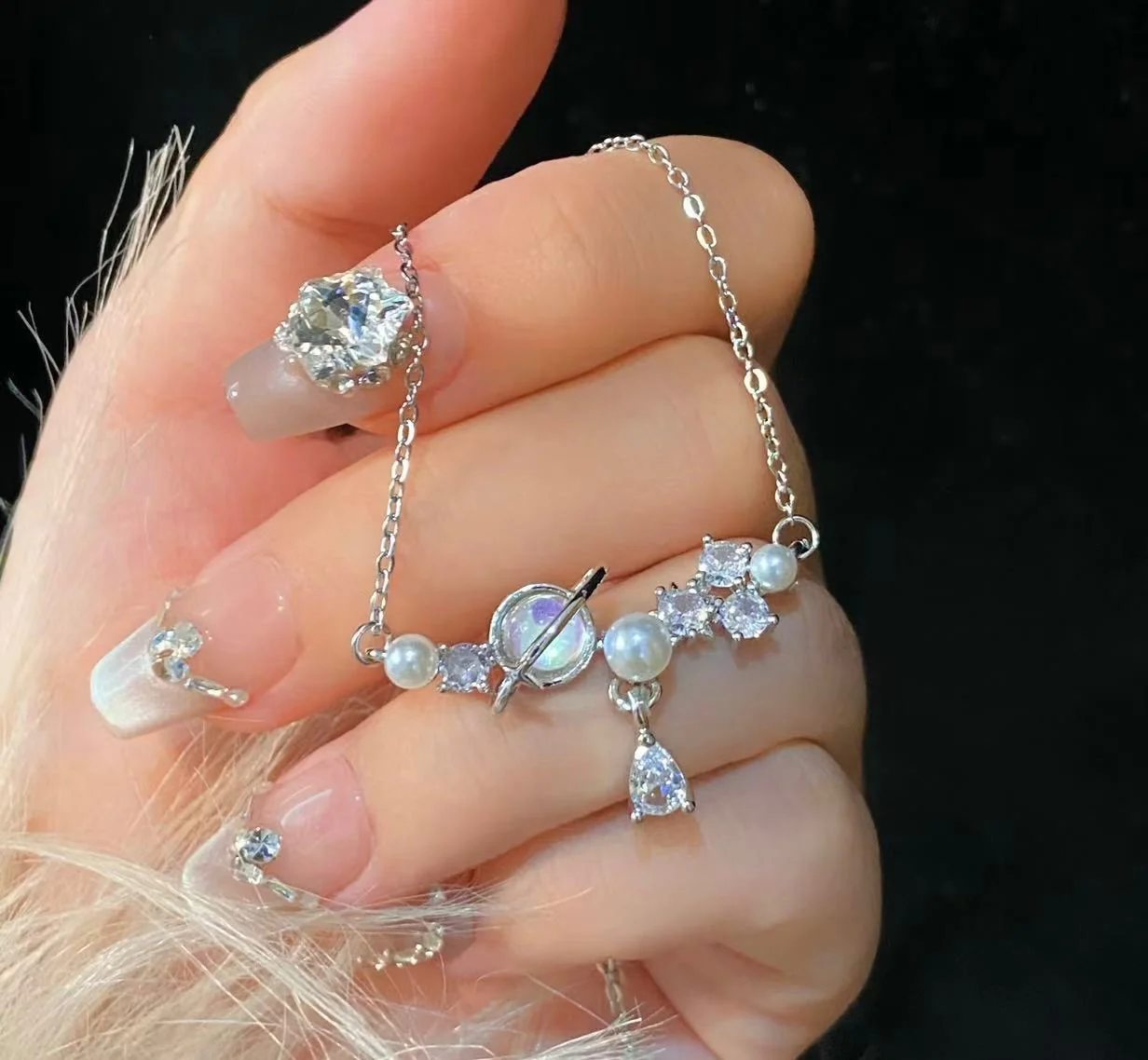 Interstellar Pearly Necklac - Image 4