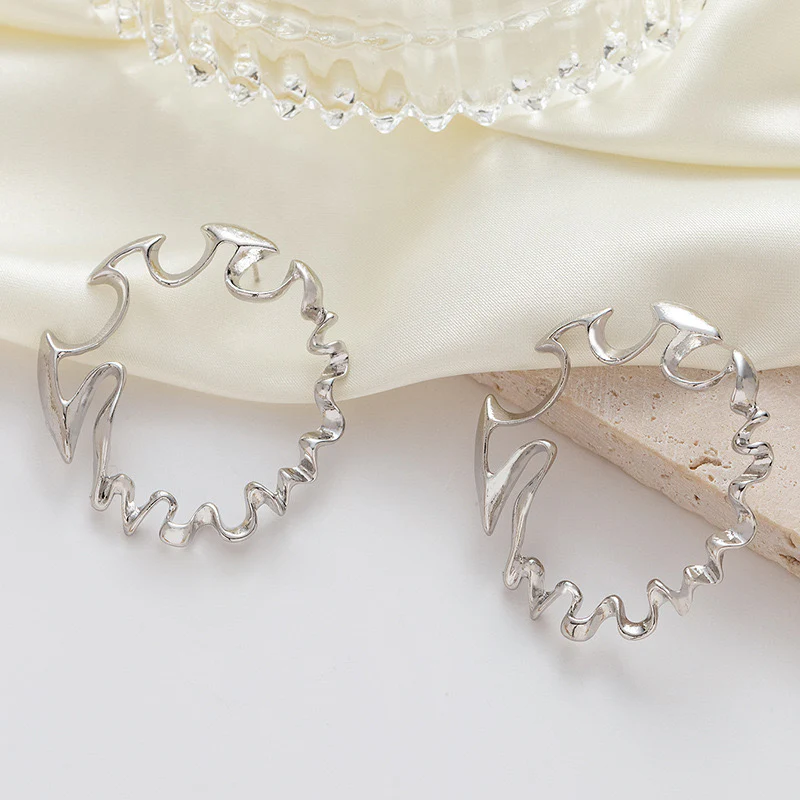 Irregular Twisted Punk Earrings - Image 6