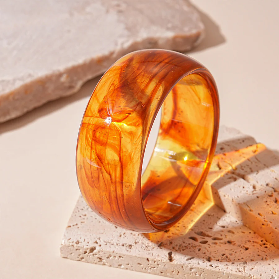 It Girlresing resin bangle - Image 2
