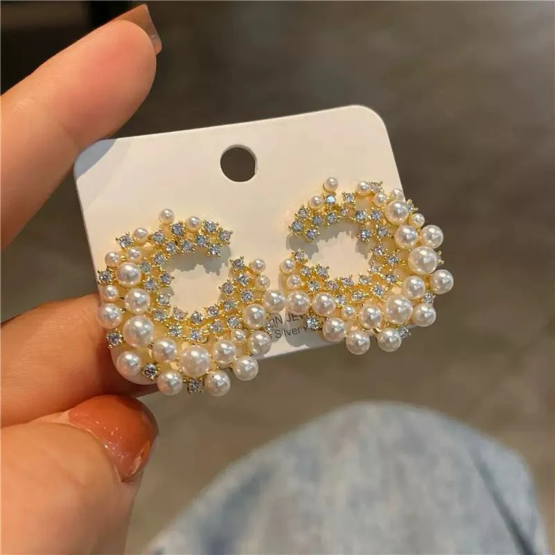 It’s a pearl Party! Earrings - Image 2