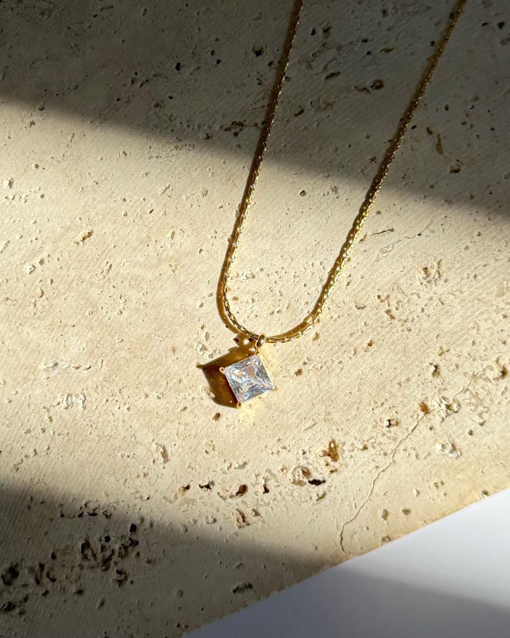 It’s a twinkle thing! Necklace