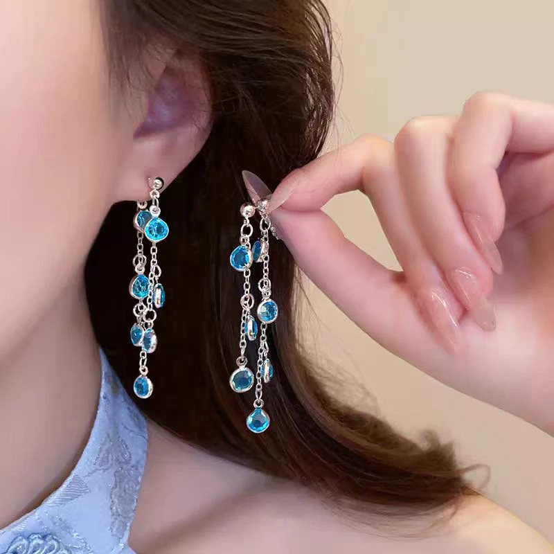 It’s glam hour! Earrings - Image 2
