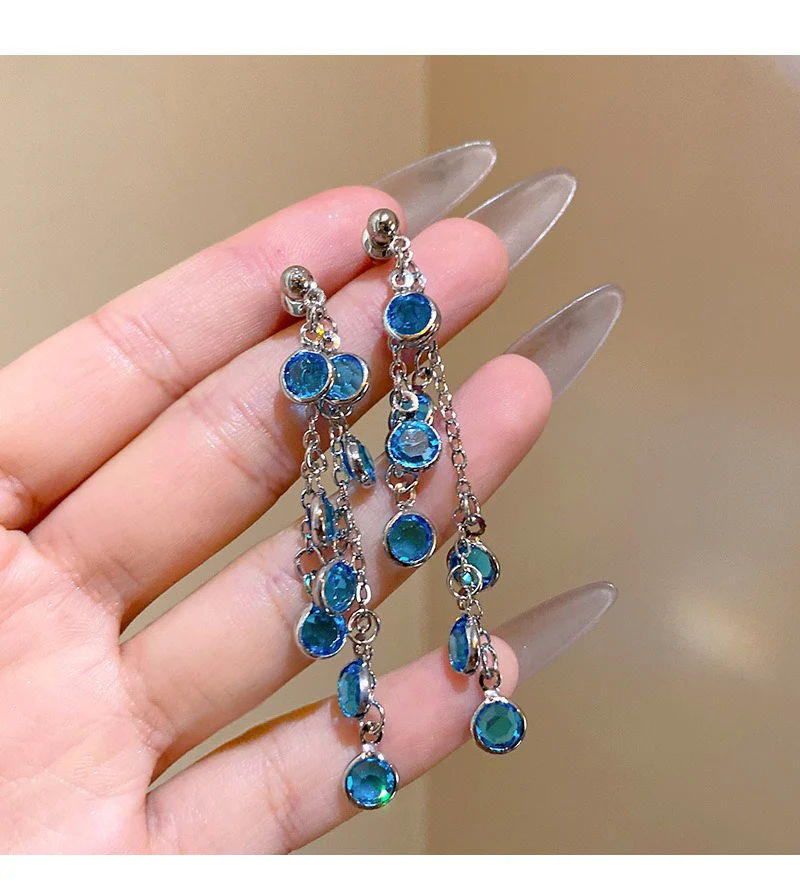 It’s glam hour! Earrings - Image 4