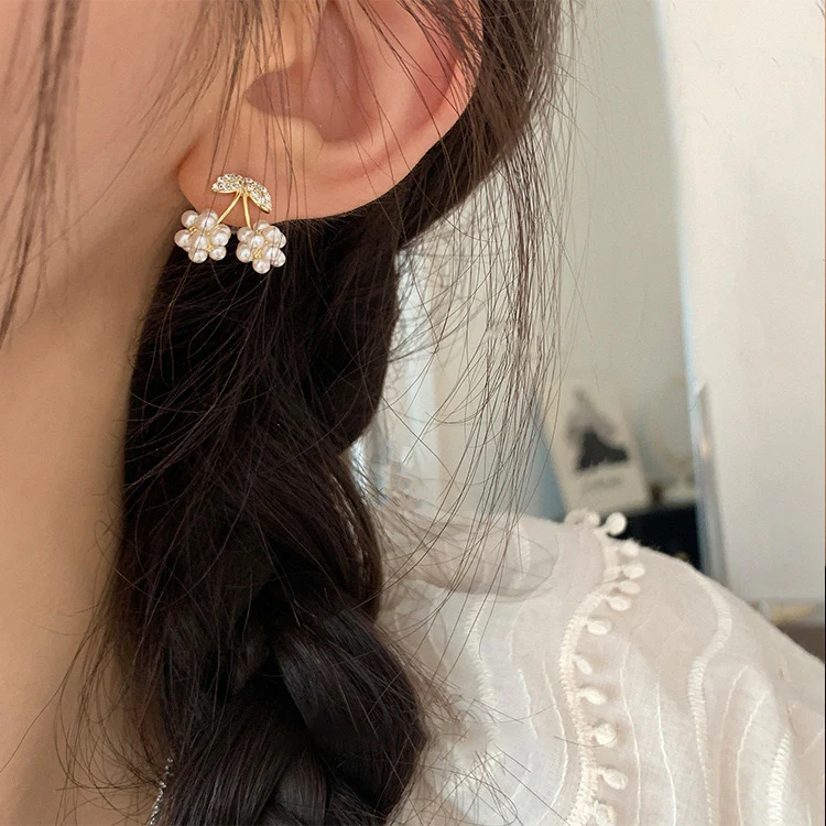 Ivory Florets Pearl Earrings - Image 2