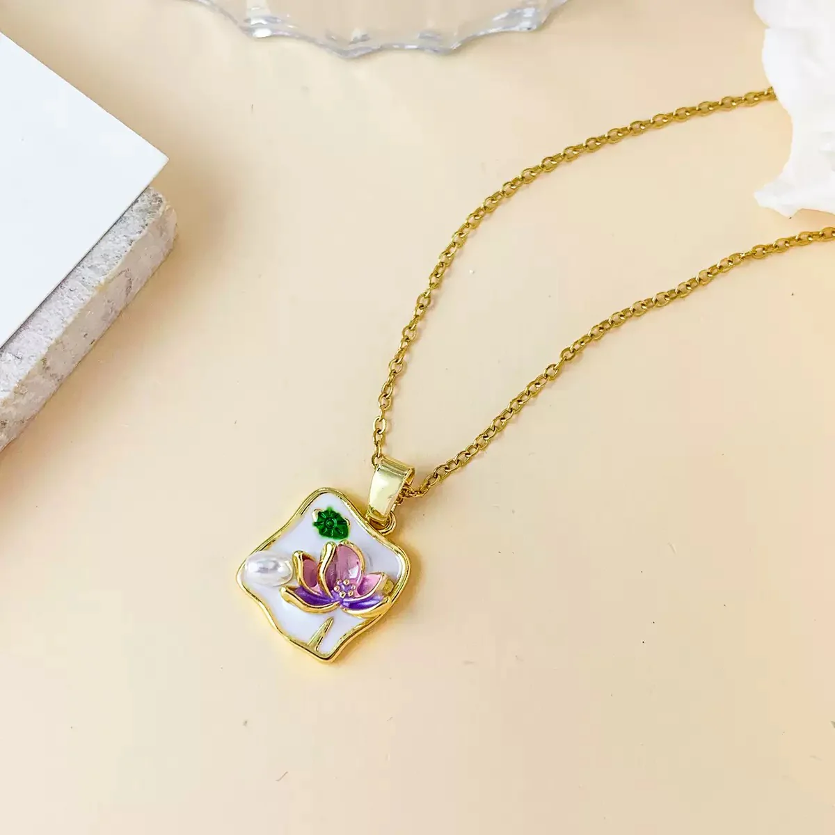 Ivory Willow Vintage Necklace - Image 2