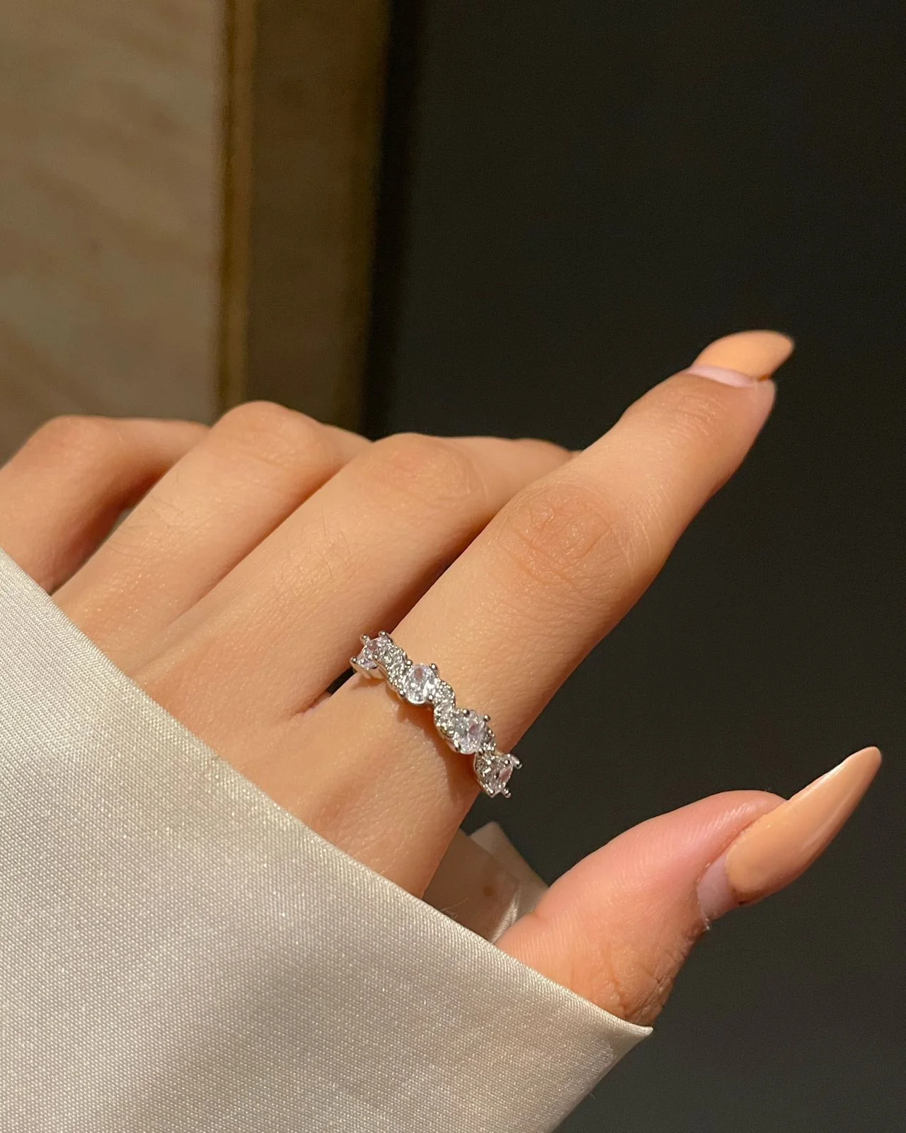 Ivy Minimal Ring Band - Image 3