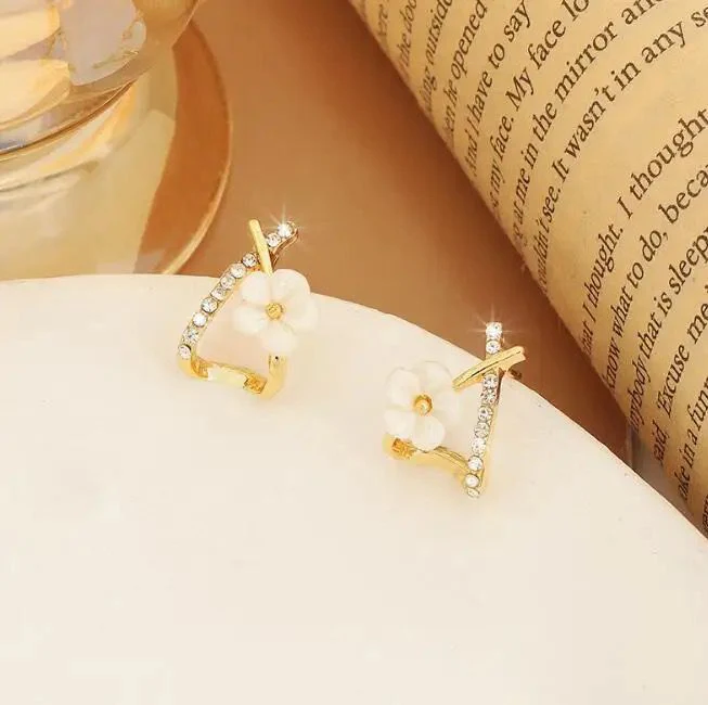 Jane Flower Earrings - Image 2
