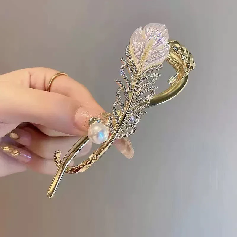 Jesabelle Pearl Hair Clip - Image 2