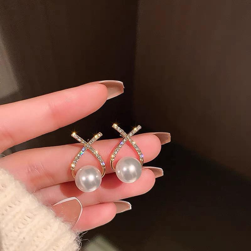 Knot it Earrings - Image 3