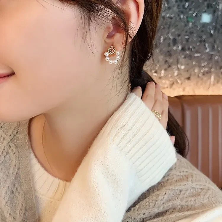 Korean Cute Flower Pearl Earrings - Image 4
