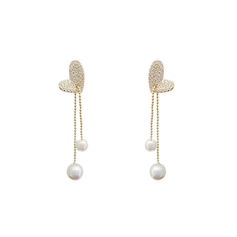 Korean Heart earrings with movable tassel - Image 4