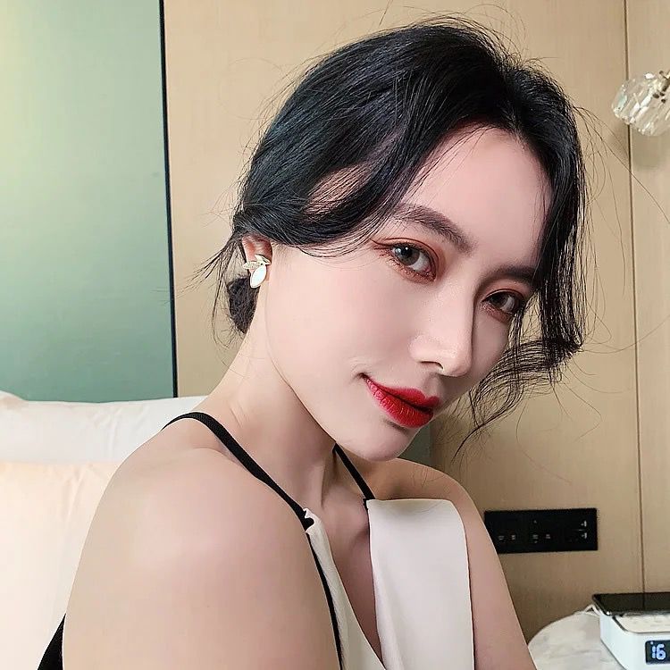Korean Minimal Stud Earrings - Image 2