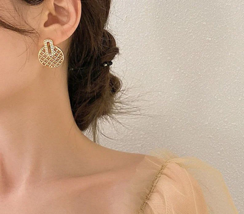 Korean Pearl Classy Earrings - Image 2