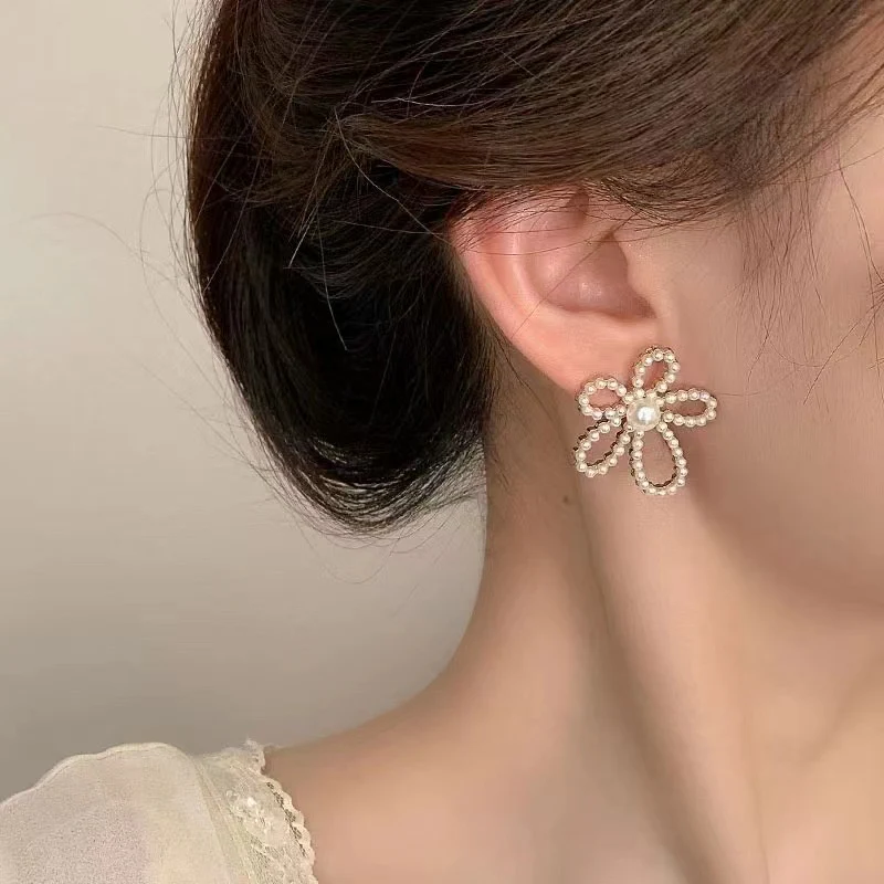 KOREAN PEARL FLOWER STUDS - Image 4