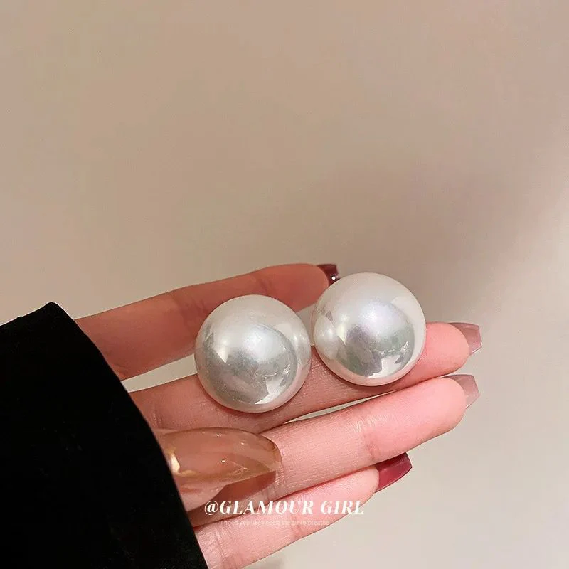 Korean Pearl Stud Earrings - Image 3