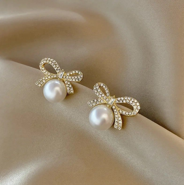 korean Romantic Bow Pearl drop Earrings - Image 4
