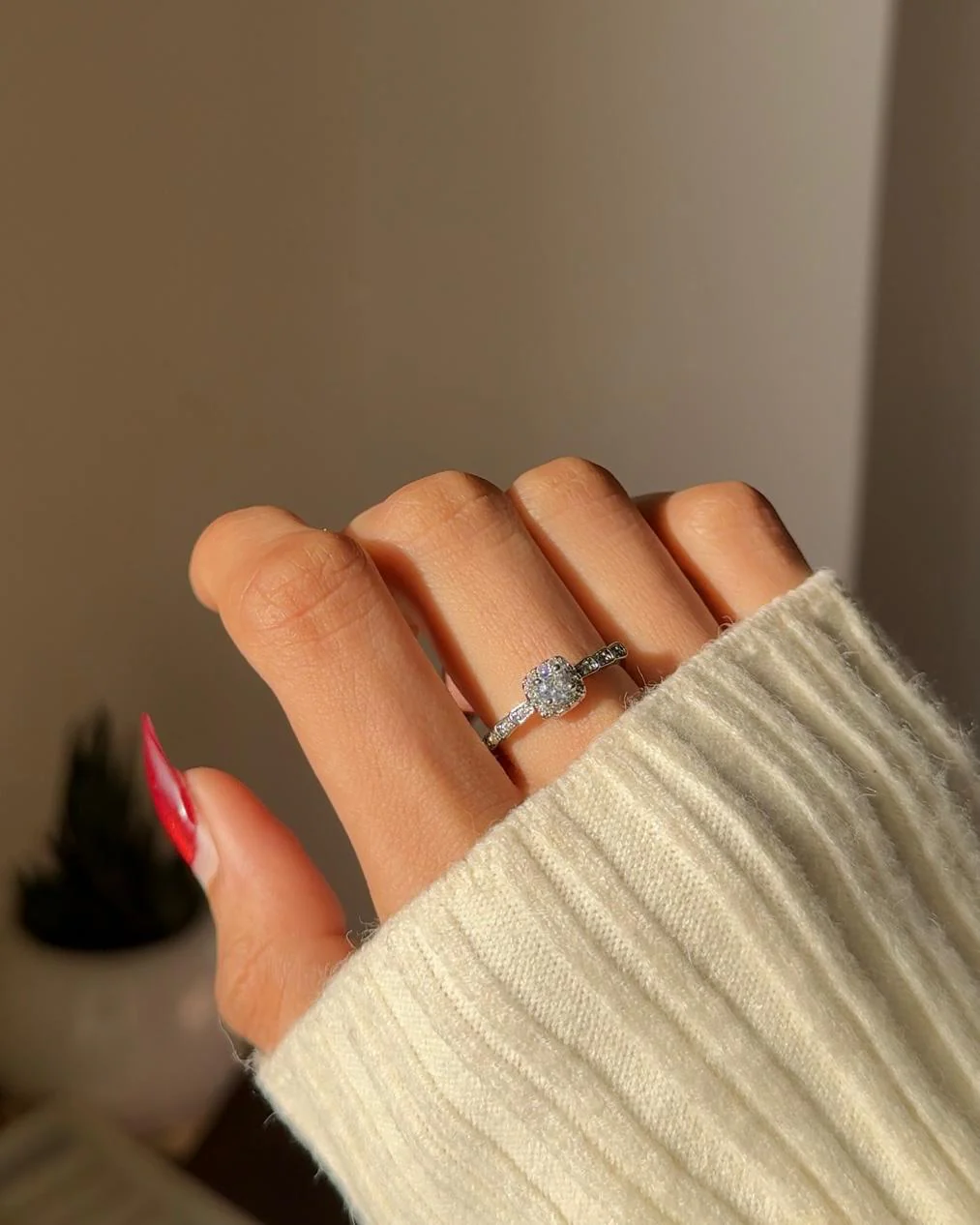 Kylie Square-cut Ring - Image 3