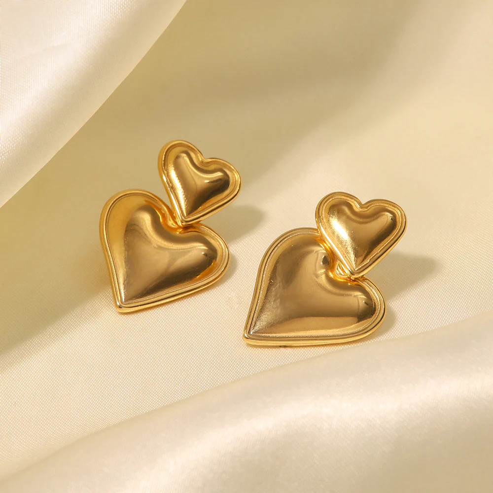 Last Kiss Heart Earrings - Image 3